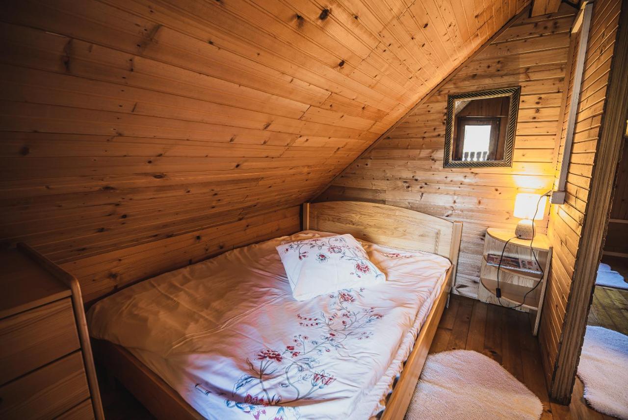 Wooden Cabin Zurej With Hot Tub Bukovje v Babni Gori Ngoại thất bức ảnh