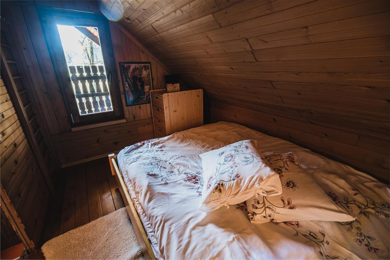 Wooden Cabin Zurej With Hot Tub Bukovje v Babni Gori Ngoại thất bức ảnh