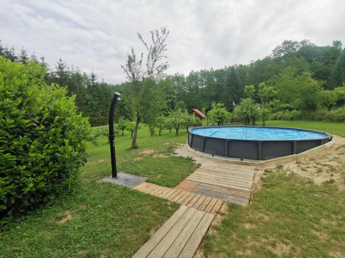 Wooden Cabin Zurej With Hot Tub Bukovje v Babni Gori Ngoại thất bức ảnh